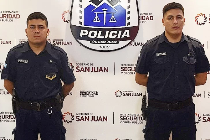 Policías salvaron a una bebé