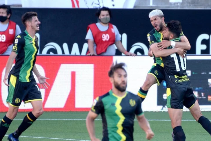 Aldosivi sorprende en La Plata