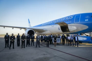 Expectativa por la autorización de la vacuna tras la partida a Moscú Expectativa por la autorización de la vacuna tras la partida a Moscú