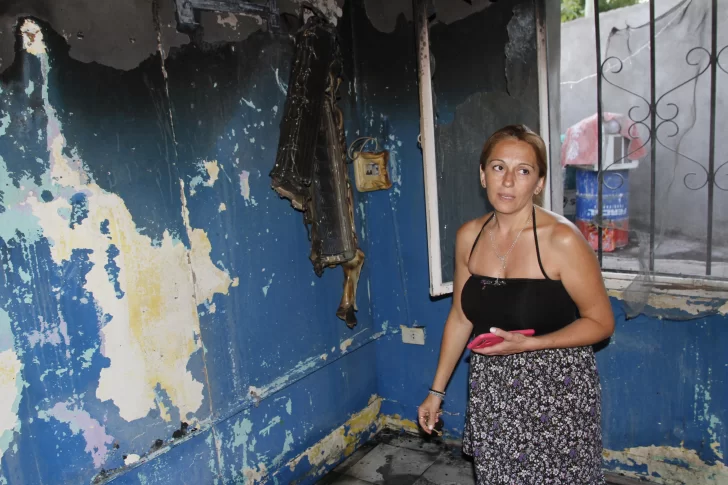 Una trabajadora, sus dos hijas y un nieto quedan sin nada por culpa de un incendio