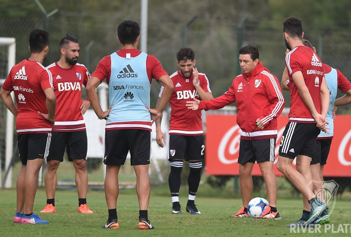 Volvió a entrenar sin Angileri y con Montiel en observación Volvió a entrenar sin Angileri y con Montiel en observación