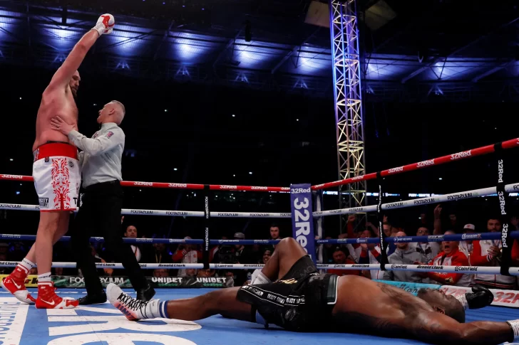 Fury enloqueció a una multitud