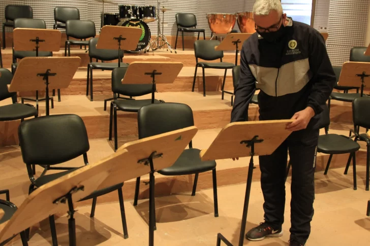 Los soldados venderán locro para reunir plata y poder concluir una sala de ensayo