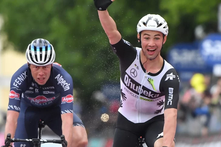 Campenaerts no inquietó a Bernal