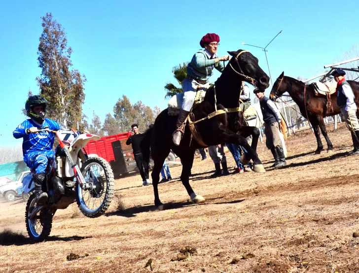 Los motores llegaron al festival gaucho Los motores llegaron al festival gaucho
