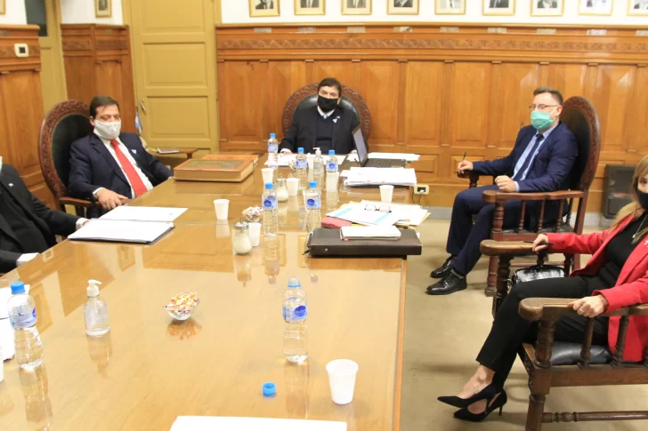 Flores pidió suspender el Jury por su salud y una junta médica será clave para la definición