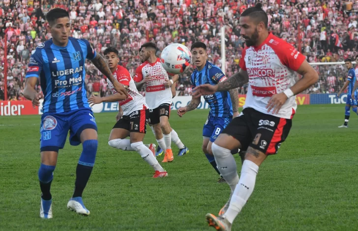 Instituto no afloja su paso