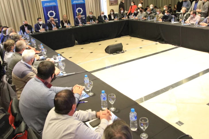 Empresarios rechazan una oferta oficial por tasas municipales en la boleta de luz