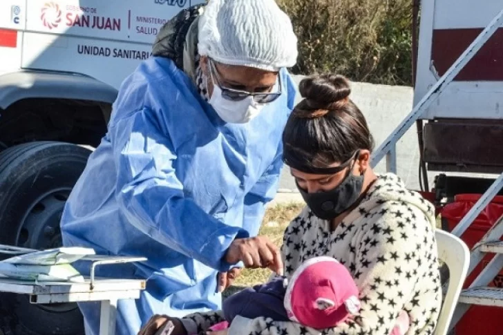 Más servicios médicos en el centro de vacunación móvil