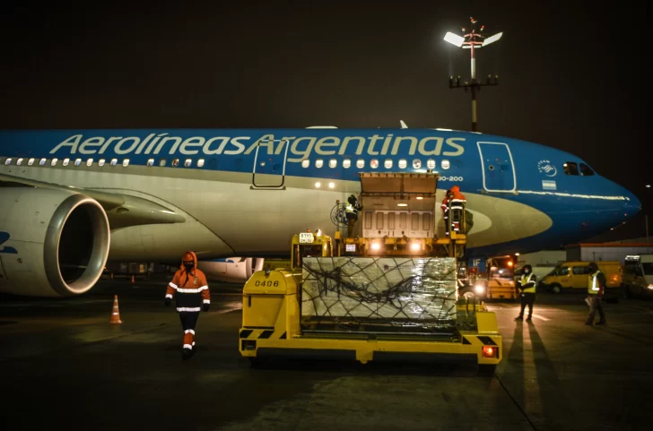 Llega hoy la vacuna rusa pero no la aplicarán aún a mayores de 60 Llega hoy la vacuna rusa pero no la aplicarán aún a mayores de 60