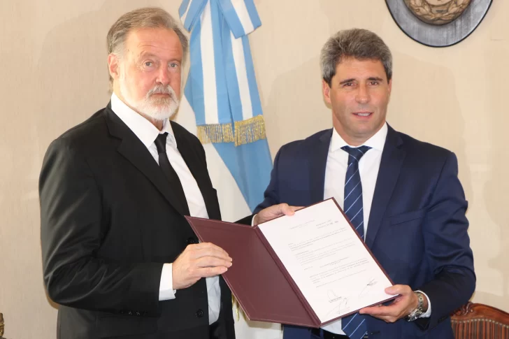 Uñac presentó al Túnel como un tema prioritario ante el embajador Bielsa