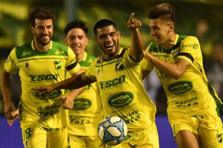 Defensa ganó y sube