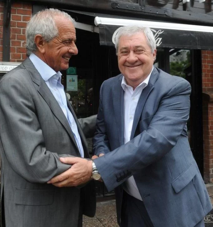 Los gigantes se oponen Los gigantes se oponen