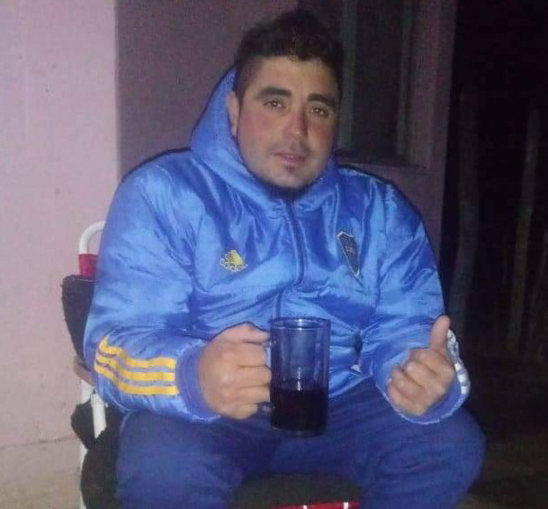 Tragedia en Jáchal: un motociclista se llevó por delante un árbol caído y no sobrevivió Tragedia en Jáchal: un motociclista se llevó por delante un árbol caído y no sobrevivió