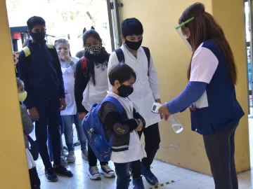 Casi 7 de cada 10 sanjuaninos no quieren que sus hijos tengan una hora más de clases Casi 7 de cada 10 sanjuaninos no quieren que sus hijos tengan una hora más de clases