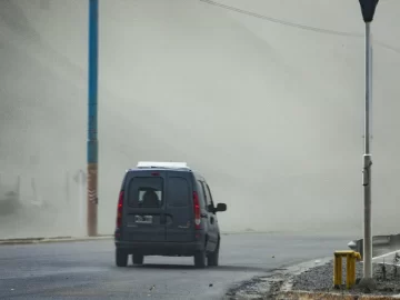 Aumenta la velocidad del viento en San Juan: las ráfagas más violentas llegarán a los 90 Km/h Aumenta la velocidad del viento en San Juan: las ráfagas más violentas llegarán a los 90 Km/h