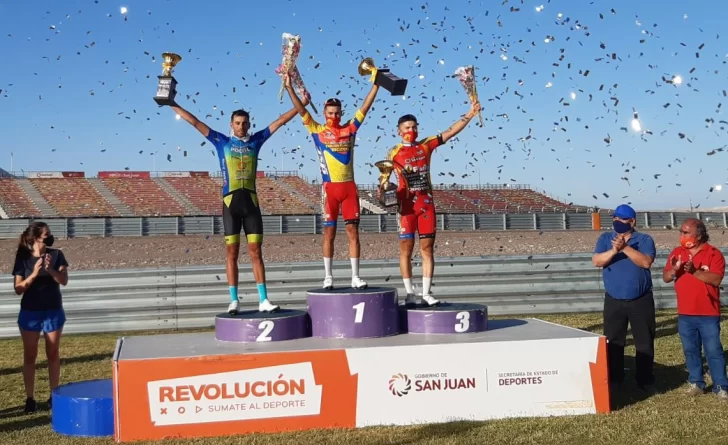 El pelotón vuelve a las rutas El pelotón vuelve a las rutas