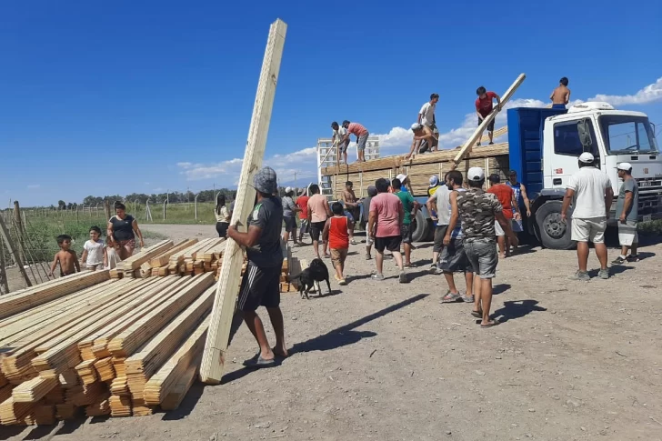Llegan dos ministros nacionales para acelerar la ayuda tras el terremoto
