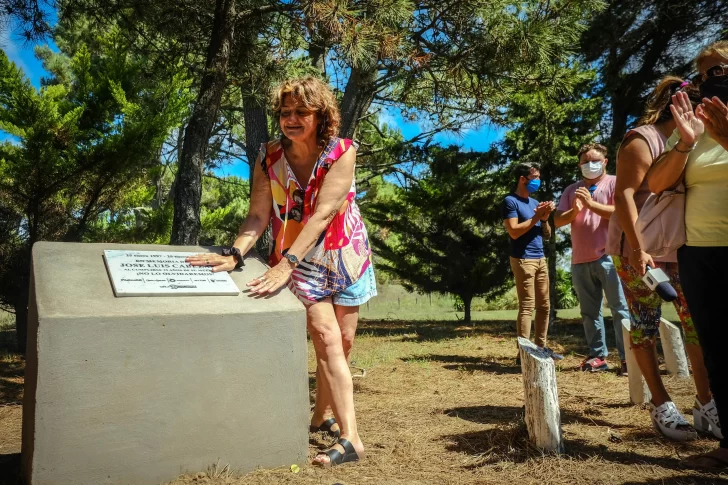 Múltiples homenajes para Cabezas
