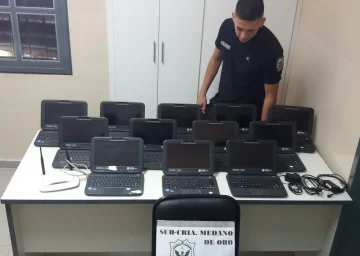 Un alumno resultó ser uno de los ladrones del robo de 12 netbooks en una escuela Un alumno resultó ser uno de los ladrones del robo de 12 netbooks en una escuela