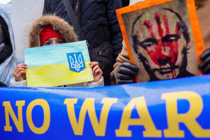 OTAN refuerza defensa y desafía a invasores