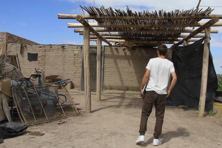 Simuló ser policía y con 4 más asaltó a una pareja de Bolivia