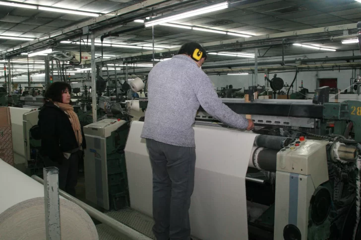 Industriales acuden al Gobierno para lograr más ayuda nacional