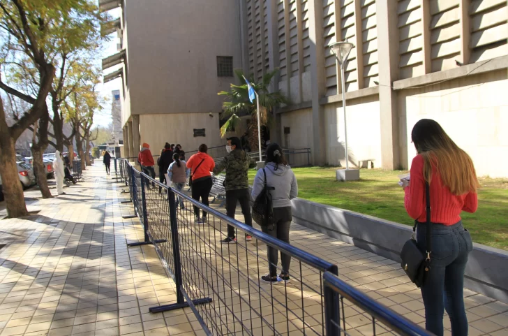 A partir de diciembre no se pedirá turno para atención al público en los bancos A partir de diciembre no se pedirá turno para atención al público en los bancos