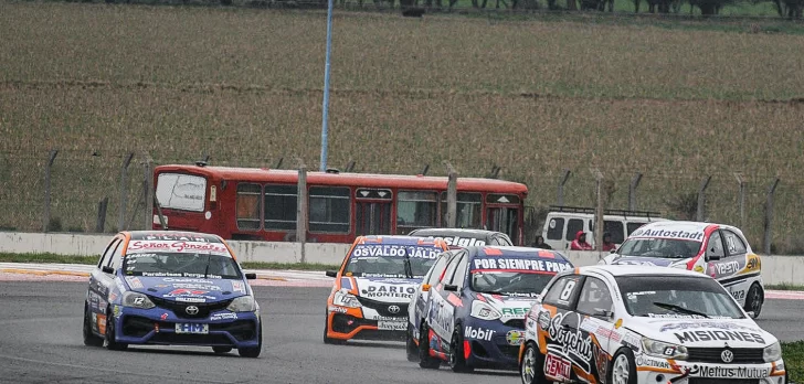 Bajo la lluvia, Facundo Leánez remontó 11 lugares y llegó 7mo