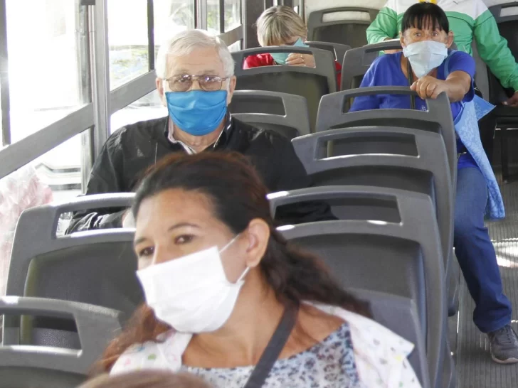 Transporte recomendó el uso de barbijos en el transporte público por la suba de casos de covid