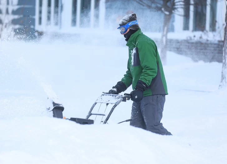 Calculan que ya hay unos 30 muertos por temporal