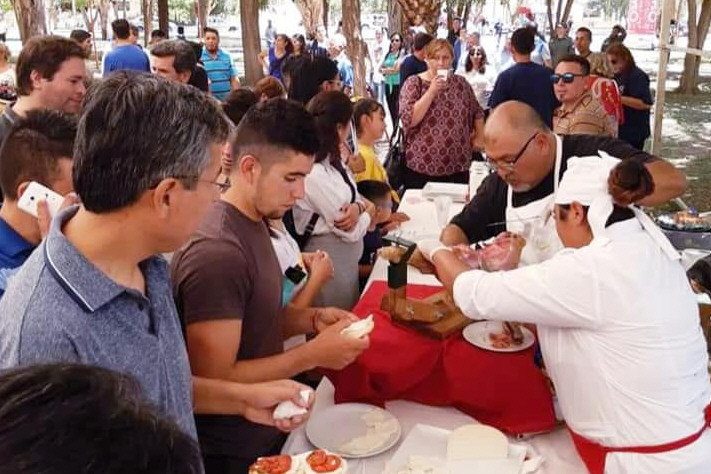 En Calingasta se realizó una feria gastronómica En Calingasta se realizó una feria gastronómica