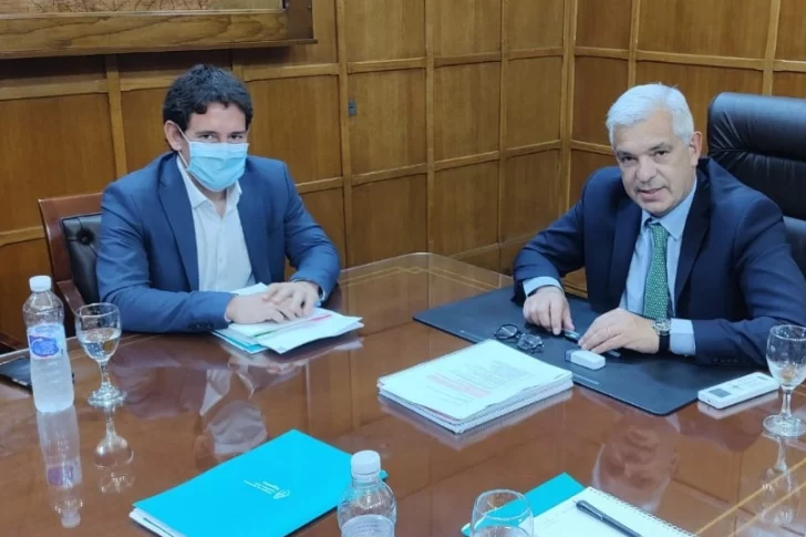 El ministro de Agricultura nacional prometió brindar asistencia para la Mesa del Agua