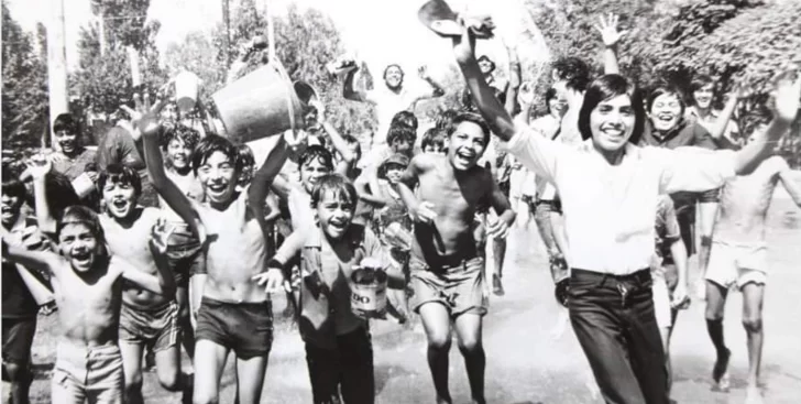 Carnaval: las chayas de acequias y surtidor Carnaval: las chayas de acequias y surtidor