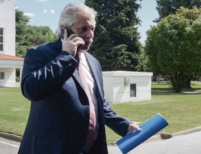 Imputaron al Presidente, que antes se presentó y ofreció donar sueldos Imputaron al Presidente, que antes se presentó y ofreció donar sueldos