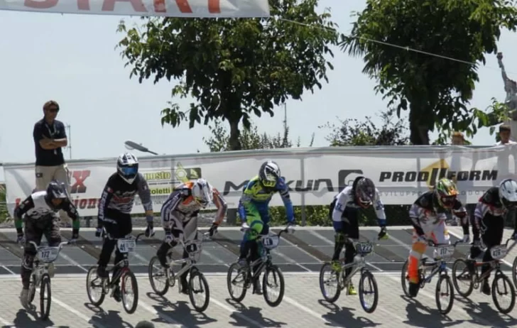 Un festejo para los chicos con BMX, chocolate y premios