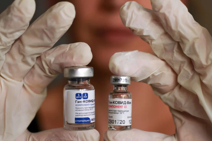 Confirman alta eficacia de la vacuna Sputnik V contra la variante de Manaos