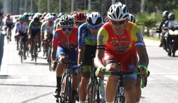 El “Pato” colgó la bicicleta El “Pato” colgó la bicicleta