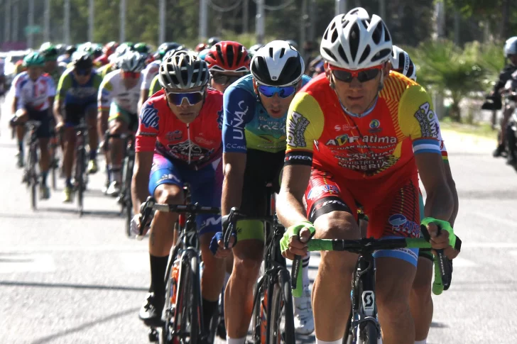 El “Pato” colgó la bicicleta