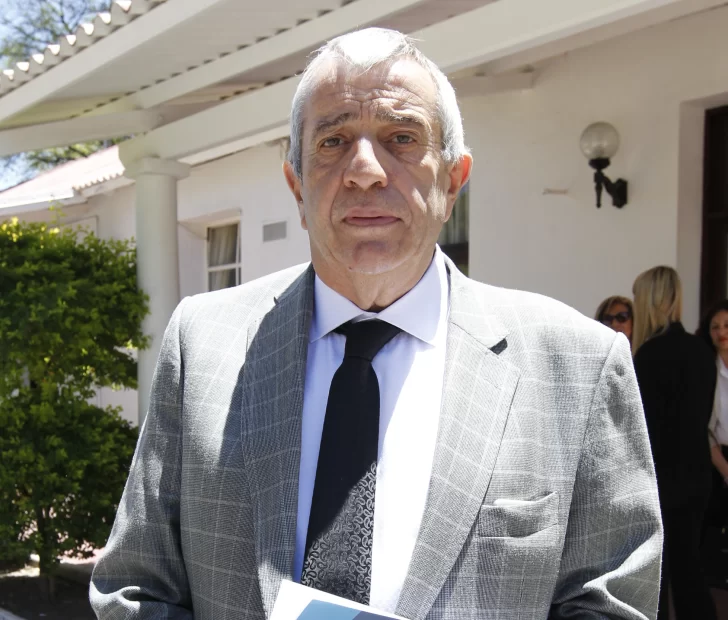 El fiscal General acusó a Flores en el Jury de Enjuiciamiento y pidió su suspensión