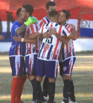 Peñarol volvió a festejar tras ocho fechas