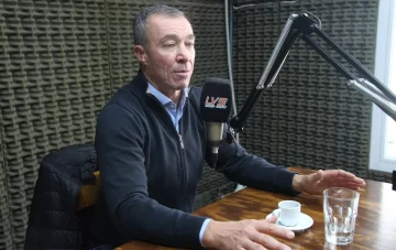 “Haría bien si Cristina y Macri relegasen candidaturas”