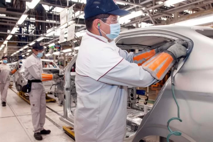 Si hoy no hay acuerdo, el Gobierno abrirá la importación de neumáticos