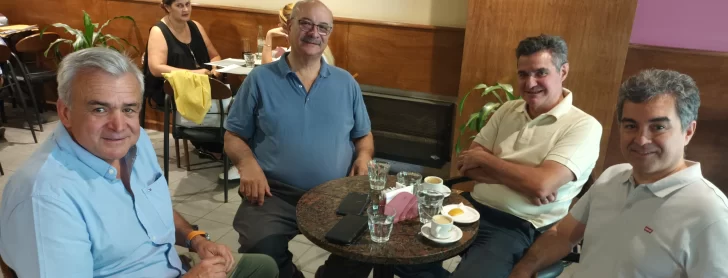 JxC puede sumar dos fichas en Capital para competirle al FdT, con Baistrocchi a la cabeza JxC puede sumar dos fichas en Capital para competirle al FdT, con Baistrocchi a la cabeza