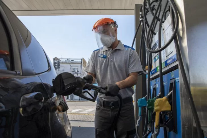 Combustibles: alarma por escasez y alertan que pueden volver las colas