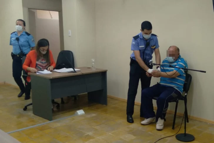 Acusado de violar a su hijastra cuando su pareja se ausentó por su padre enfermo