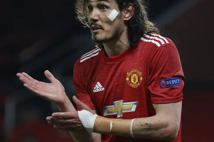 Cavani hace lo que sabe