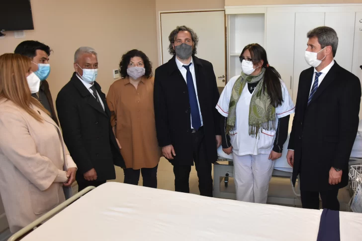 En un nuevo hospital, Vizzotti confirmó segundas dosis de Sputnik V en agosto