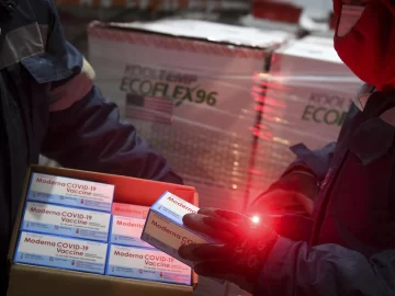 Llegan a San Juan 15.540 dosis de Moderna para adolescentes de entre 12 y 17 años Llegan a San Juan 15.540 dosis de Moderna para adolescentes de entre 12 y 17 años