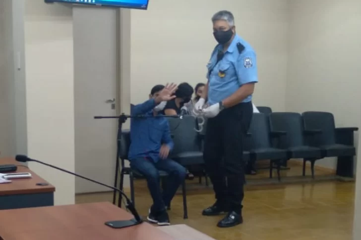 Empleado público violó en varias ocasiones a su hijastra, condenado